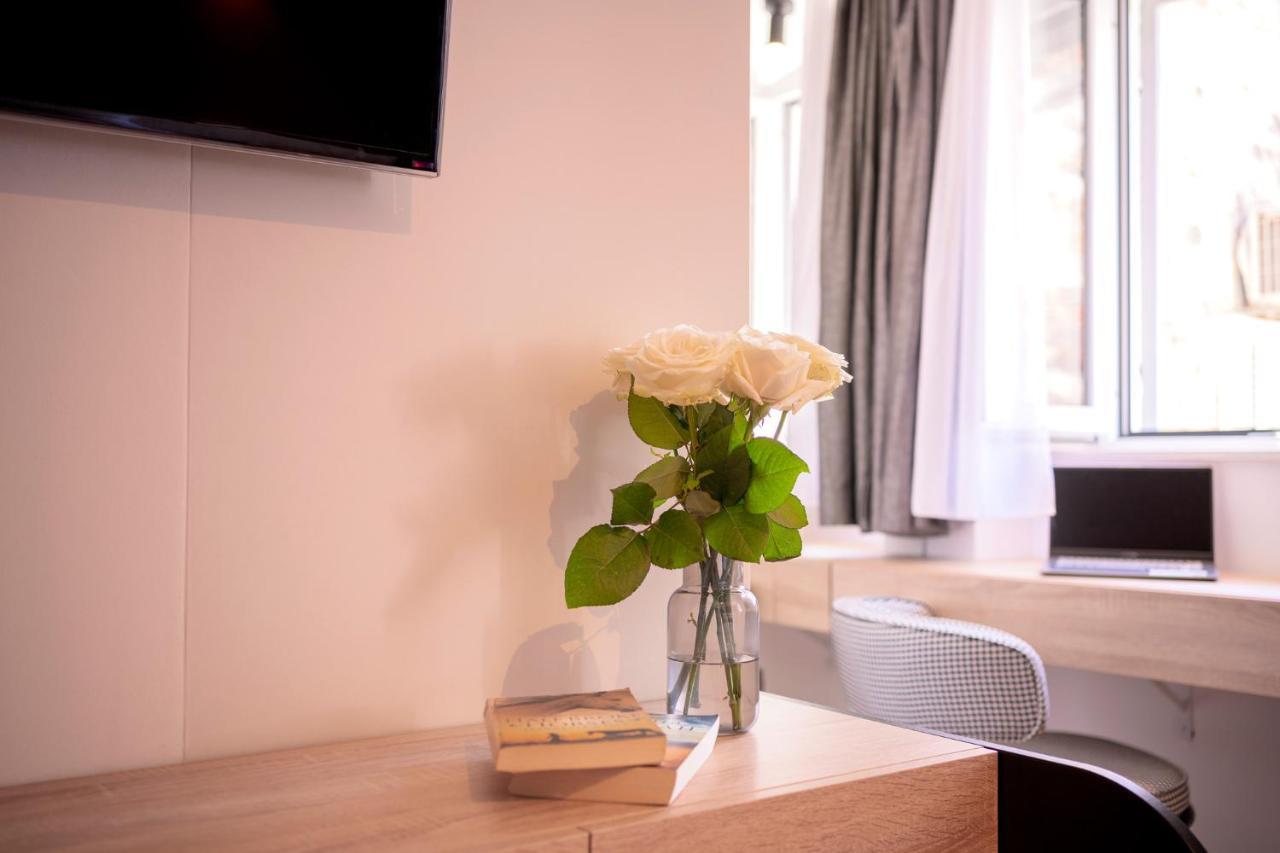 Fingerprint Central Apartment 5 Min From Center & Beach Hvar Town Exterior photo