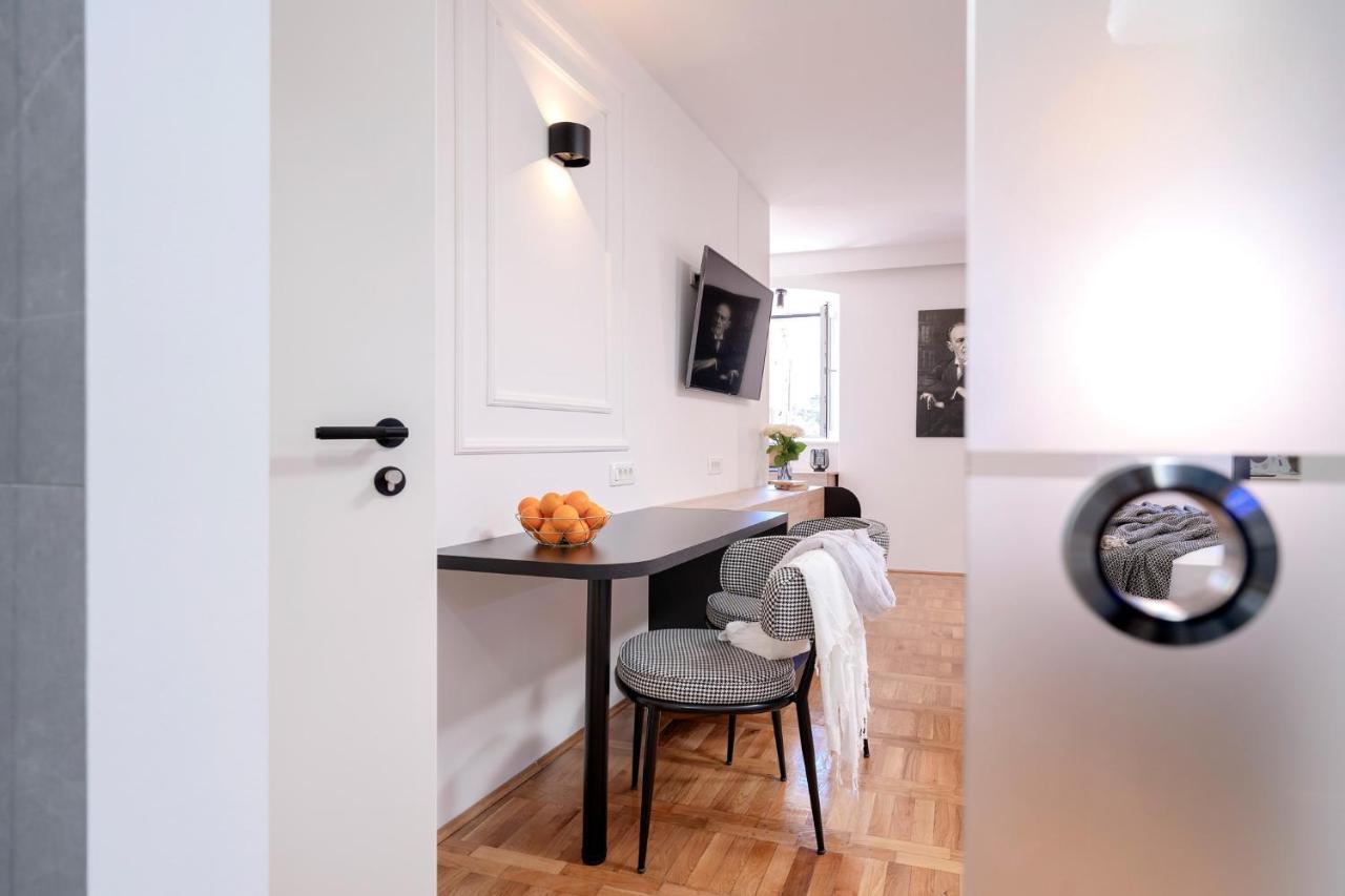 Fingerprint Central Apartment 5 Min From Center & Beach Hvar Town Exterior photo