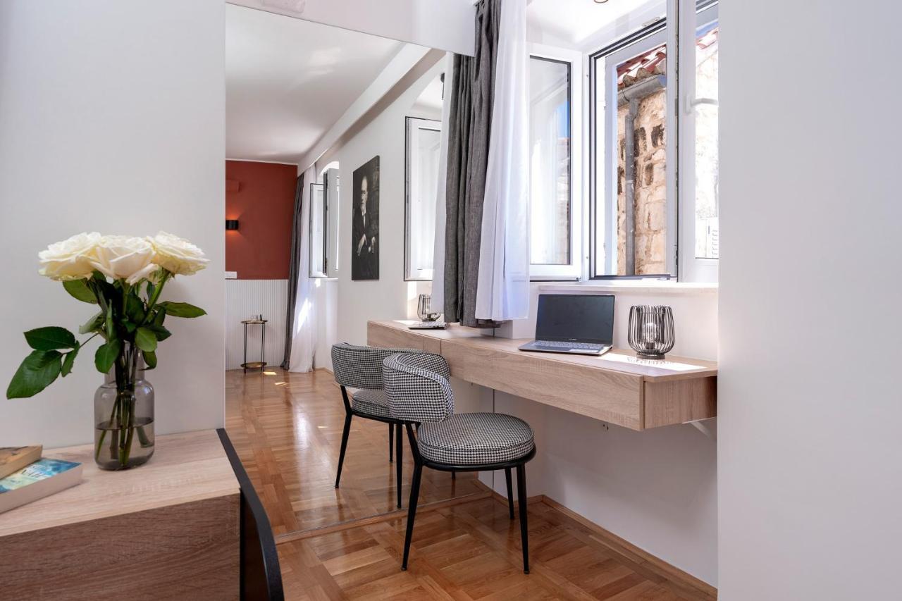 Fingerprint Central Apartment 5 Min From Center & Beach Hvar Town Exterior photo
